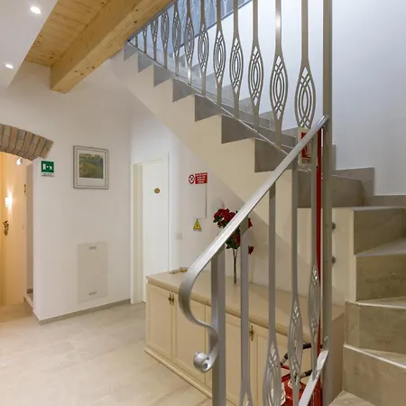 Bed and Breakfast Cavour 3*