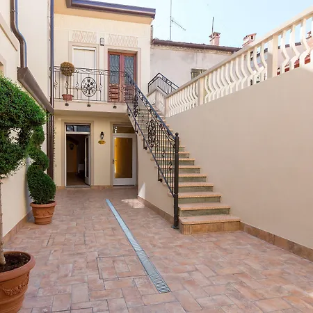 Cavour Bed and Breakfast Comacchio