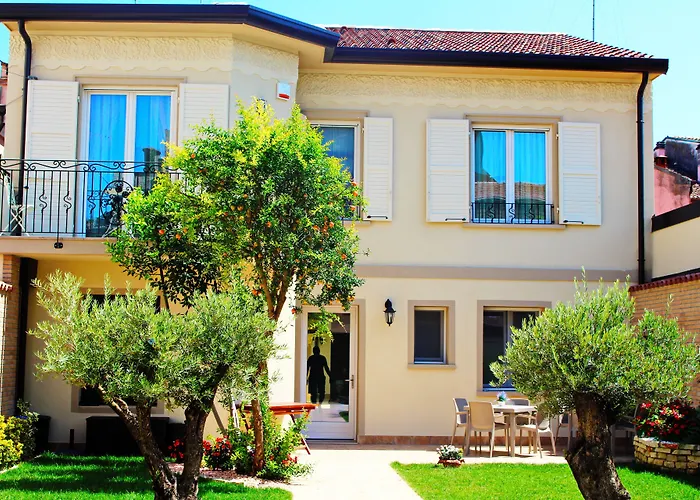 Cavour B&B 코마키오