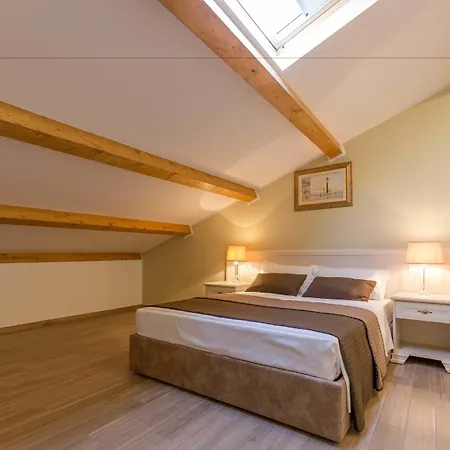 Cavour B&B 코마키오