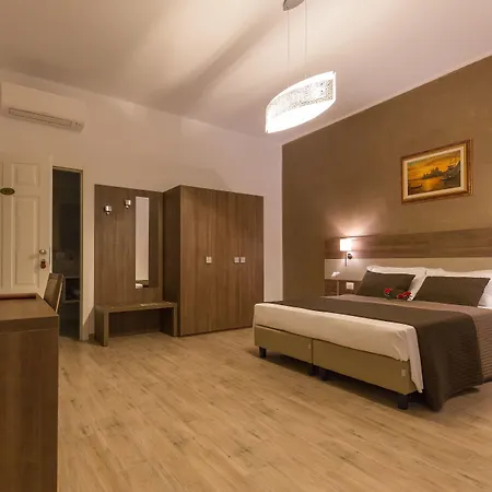 Cavour 4* 코마키오