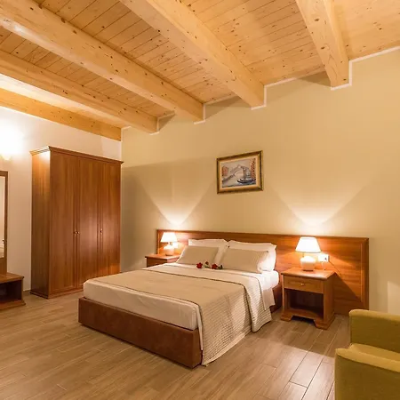 Cavour Oda ve Kahvaltı Comacchio