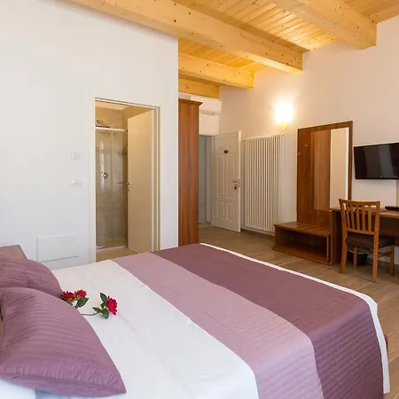 Cavour 4*