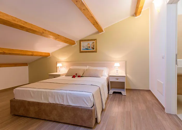 Cavour Bed & Breakfast 4*