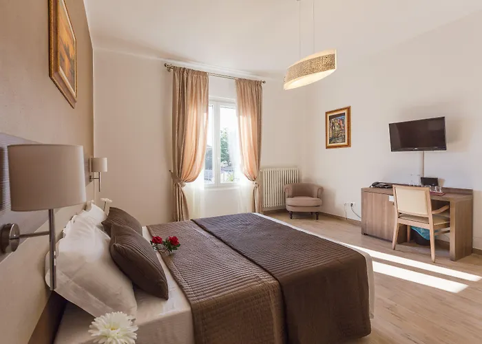 Cavour 4*